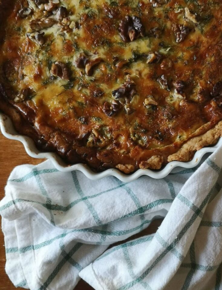 Tάρτα με μπλε τυρί, αχλάδι και καρύδια