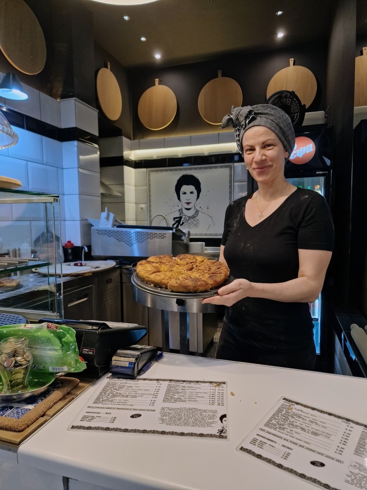 Η Cocona της Μηλιώνη στο Κολωνάκι είναι η μόνη που ψήνει παραδοσιακό γκιοζλεμέ με μια τόση δα φρέσκια αύρα κολωνακιώτικης μοντερνιτέ.