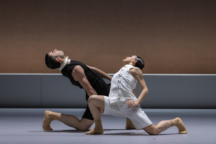 Το μπαλέτο "Κοππέλια" στην ΕΛΣ, σε χορογραφία Έντουαρντ Κλουγκ 