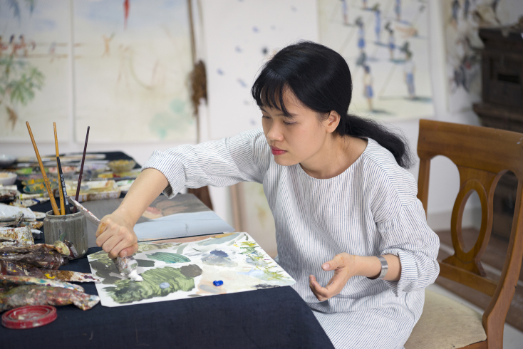 Η Thao Ngugen Phan στο ατελιέ της στο Βιετνάμ