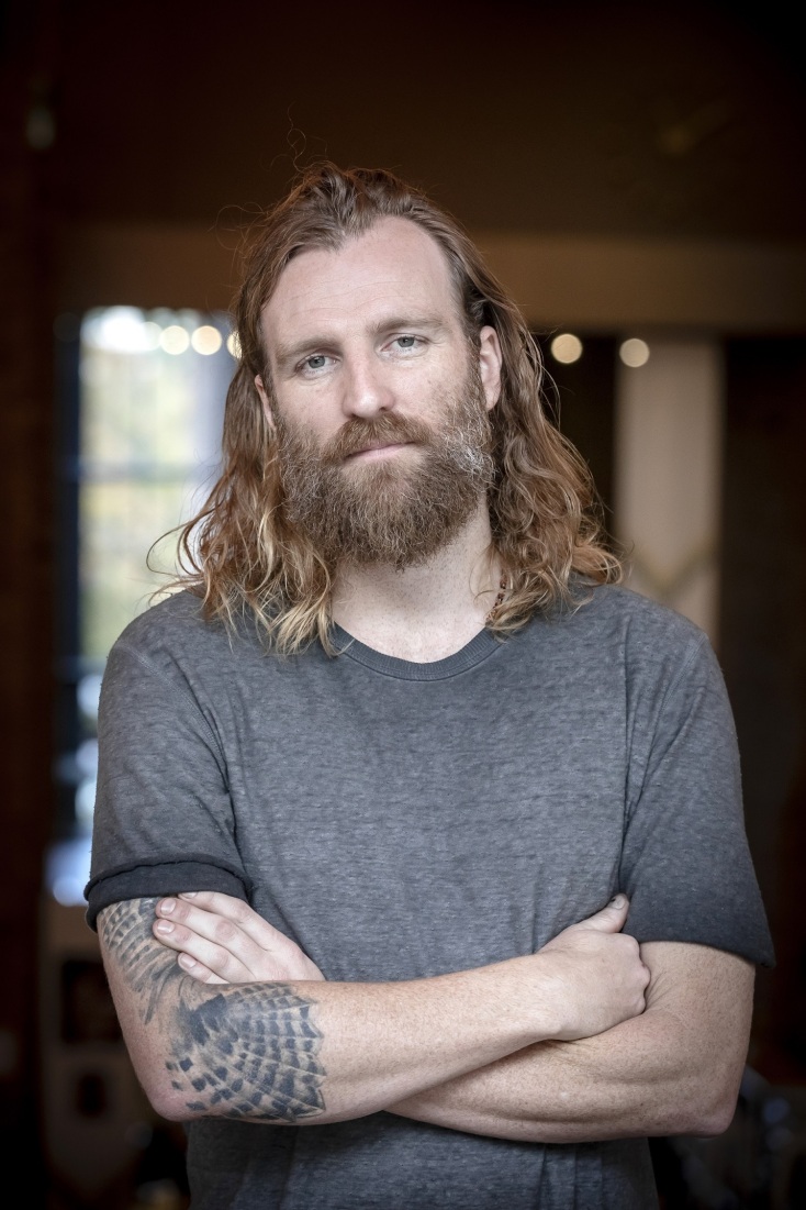 O Ben Frost στην Αθήνα με τη νέα του ηχητική εγκατάσταση The Predatory Chord που δημιούργησε ειδικά για το Μέγαρο