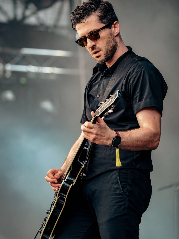 Ο κιθαρίστας των Sugar For The Pill, Ηλίας Κωστακόπουλος, απαντά σε 33 ερωτήσεις για την Αθήνα.