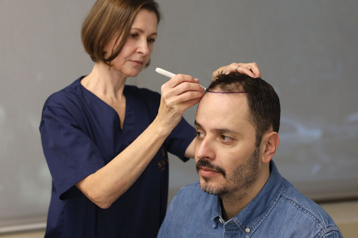 Οριστική λύση στην τριχόπτωση από την Seneca Medical Group 