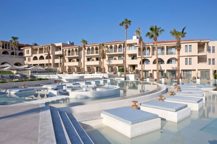  Cora Hotel & Spa Resort