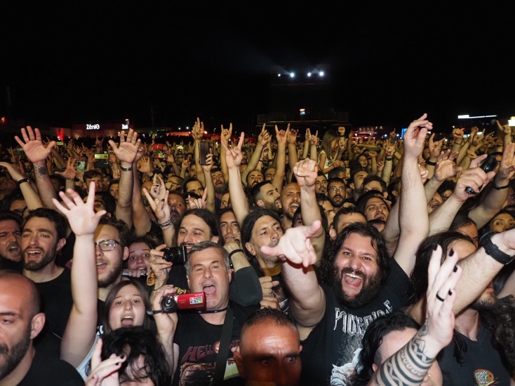 Release Athens 2023: Φωτορεπορτάζ από τη δεύτερη metal μέρα με Helloween, Jinjer, Beyond The Black και Silent Winter, στην Πλατεία Νερού.