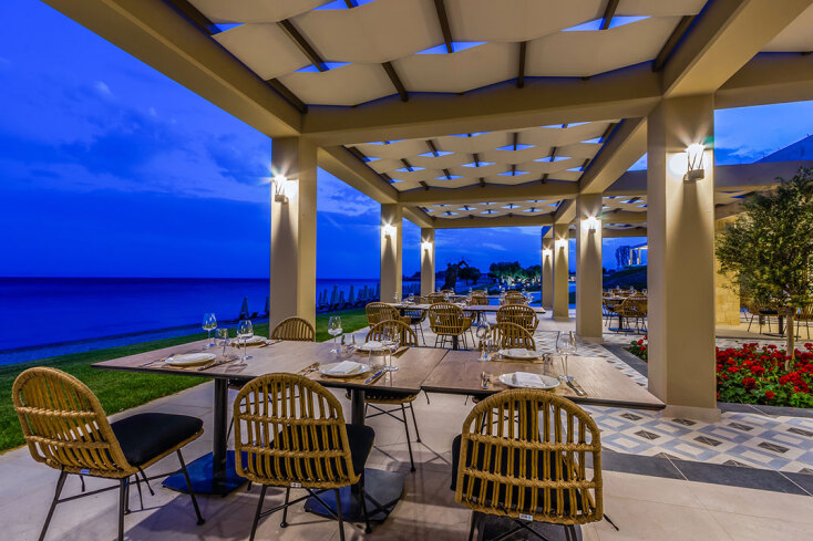 AMMOA Luxury Hotel & Spa Resort