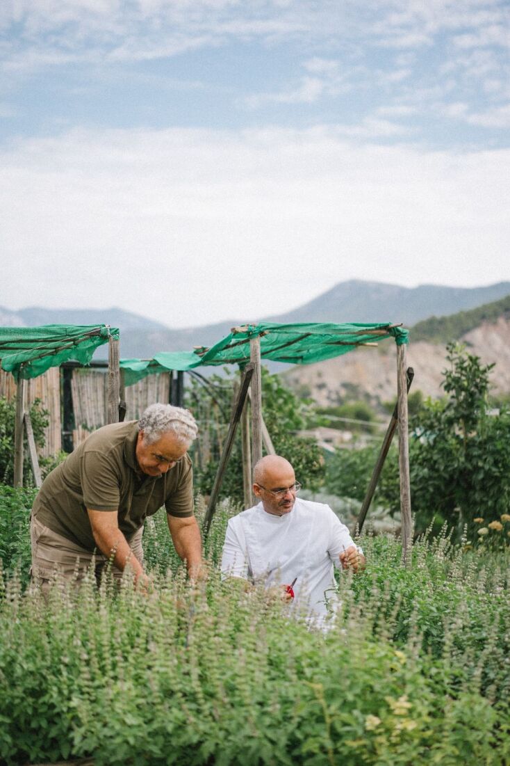 Ο Τάσος Μαντής και ο πατέρας του, Μπάμπης