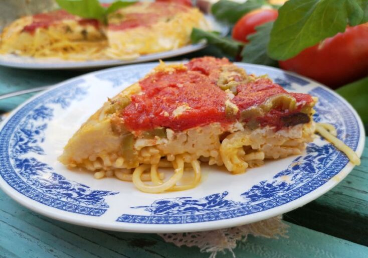 Kαλοκαιρινή μακαρονο-ομελέτα