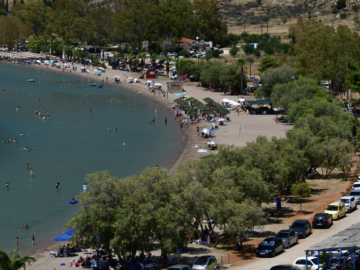 Ποιες εκλογές; Χαμός στις παραλίες, ο κόσμος «ψήφισε» θάλασσα