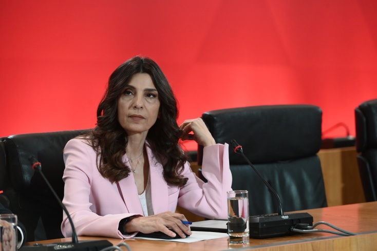 Η Πόπη Τσαπανίδου