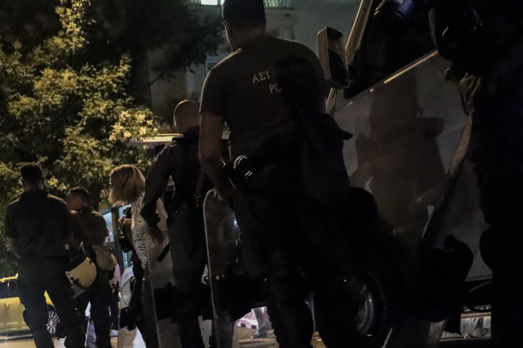 ΕΝΤΑΣΗ ΕΞΩ ΑΠΟ ΤΑ ΓΡΑΦΕΙΑ ΤΟΥ ΠΑΣΟΚ - ΚΙΝΗΜΑ ΑΛΛΑΓΗΣ