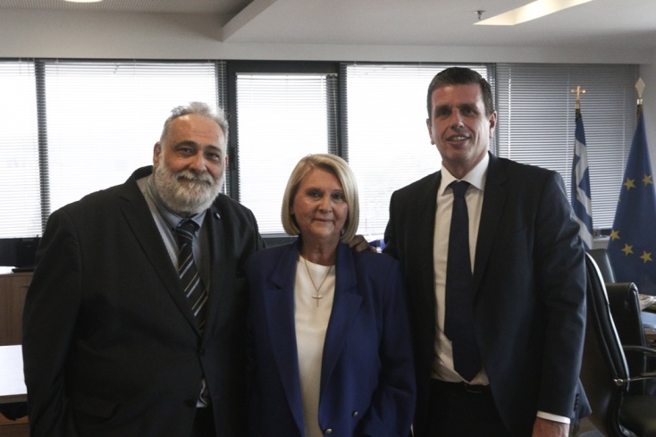 Η ηγεσία του Υπουργείο Μετανάστευσης και Ασύλου με τον υπηρεσιακό υπουργό