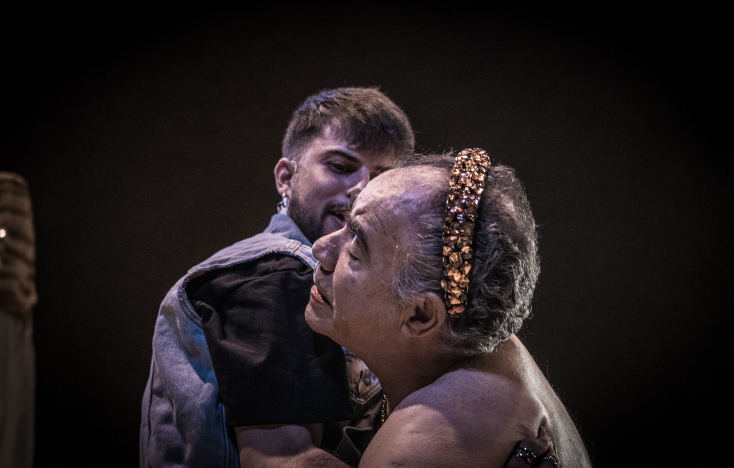 «Το ρόδο είναι ρόδο» της Κατερίνας Λούβαρη-Φασόη στο Φεστιβάλ Αθηνών Επιδαύρου σε σκηνοθεσία Παντελή Δεντάκη