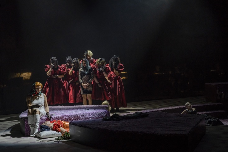 Στιγμιότυπο από τη "Στρέλλα" στην Εναλλακτική Σκηνή της ΕΛΣ