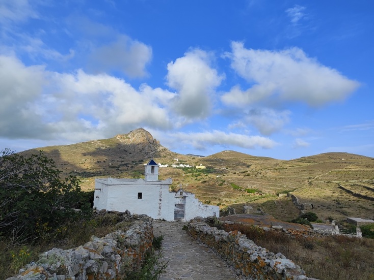 Τήνος: Στον περιπατητικό τουρισμό και τις εναλλακτικές μορφές τουρισμού ποντάρει το νησί των Κυκλάδων για να επιμηκύνει την τουριστική περίοδο.