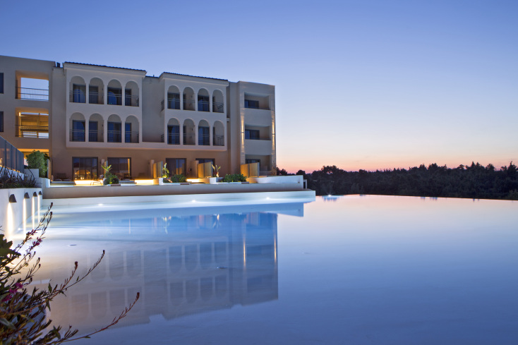 Cora Hotel & Spa Resort: Το μέρος στη Χαλκιδική που μπορείς να ζήσεις μαγικές στιγμές