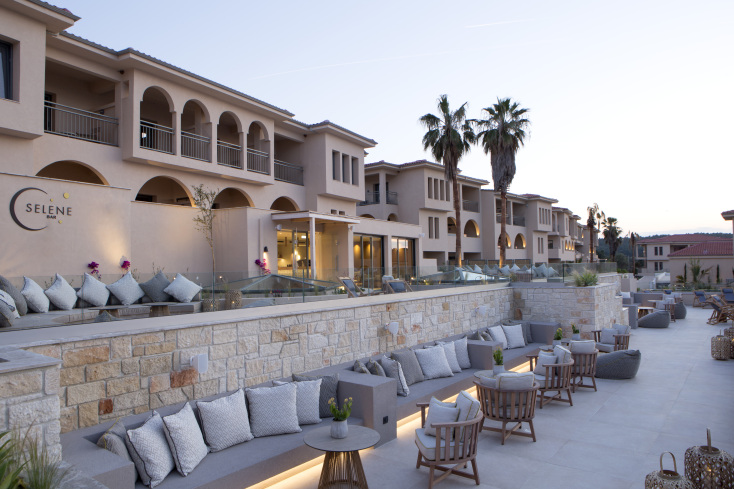 Cora Hotel & Spa Resort: Το μέρος στη Χαλκιδική που μπορείς να ζήσεις μαγικές στιγμές