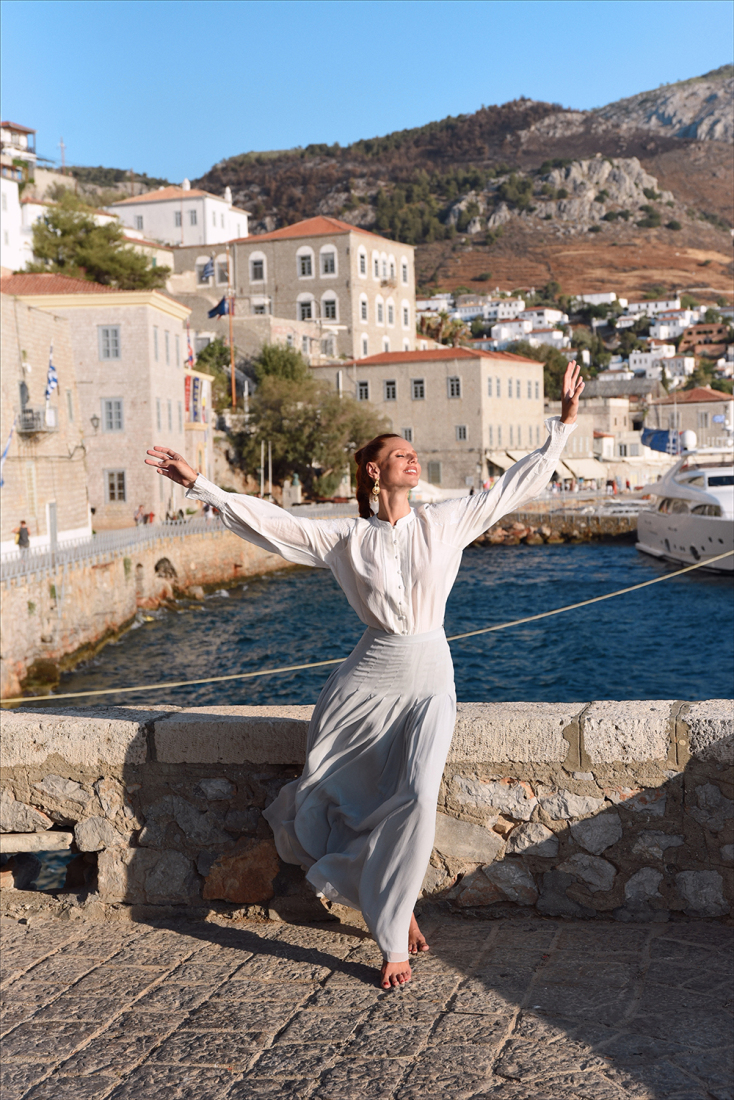 Η Ύδρα της Έβελυν Καζαντζόγλου