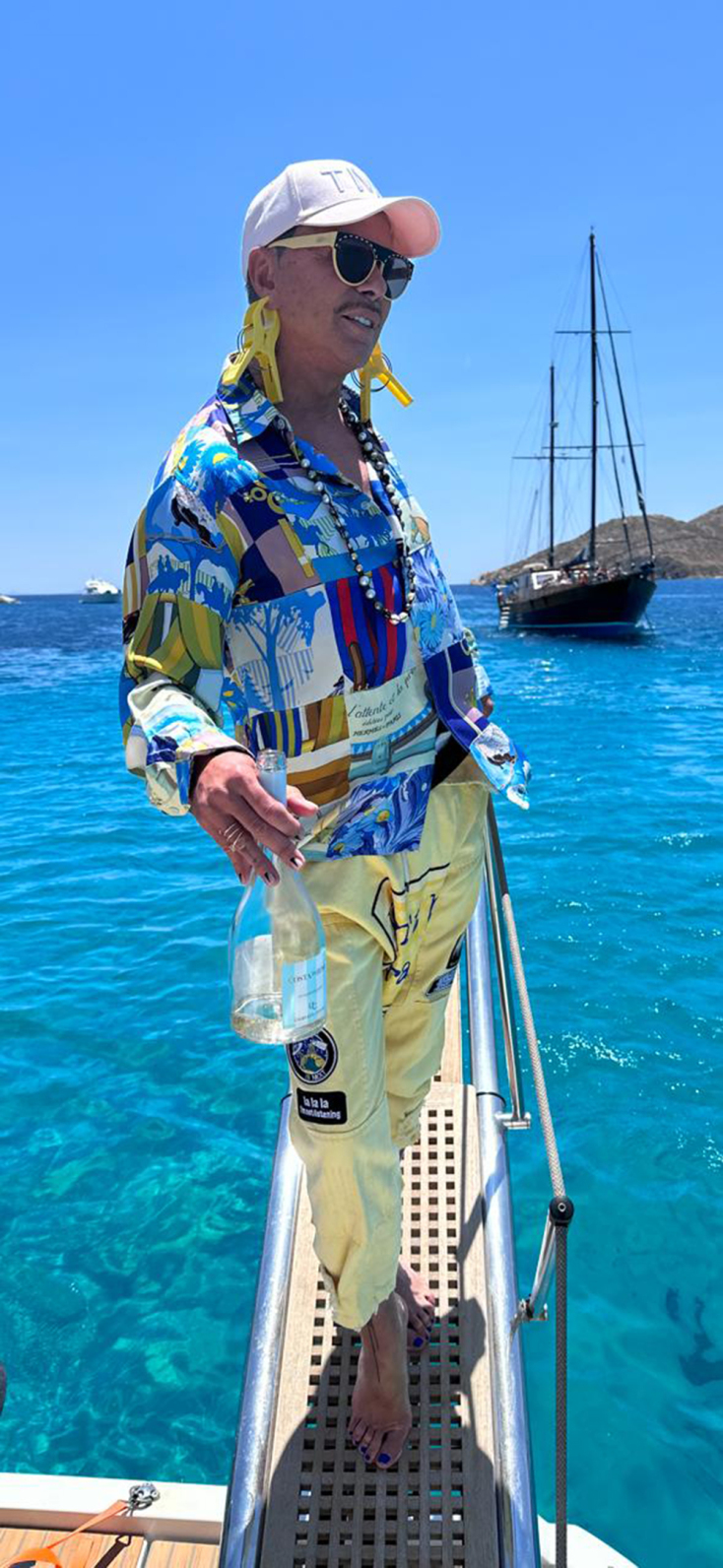 Η Σίκινος του Λάκη Γαβαλά