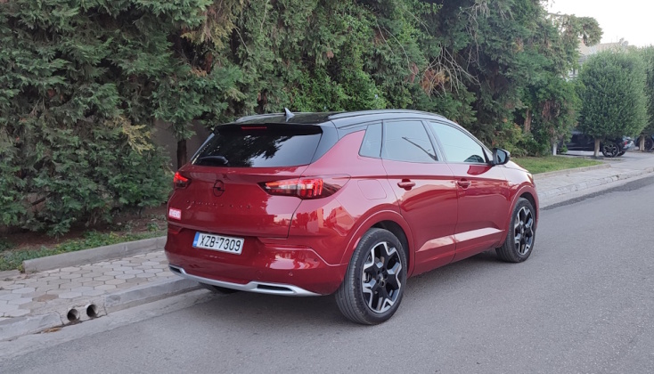 Opel Grandland PHEV: Η έξυπνη επιλογή στα C-SUV.