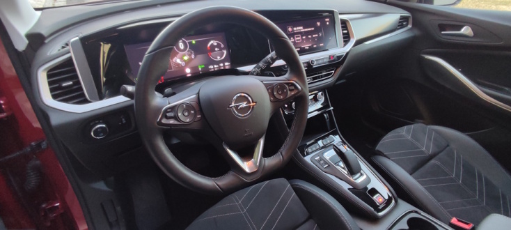 Opel Grandland PHEV: Η έξυπνη επιλογή στα C-SUV.