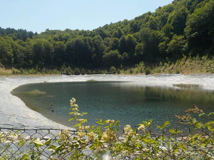 Μία δεξαμενή συλλογής νερού μετά από καλλιέργεια πηγών Στην ΟΣΣΑ. Η δεξαμενή έγινε για την άμεση τροφοδοσία των Δασοπυροσβεστικών οχημάτων και εναέριων μέσων   