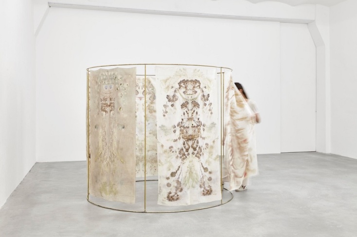 Chiara Camoni, Senza Titolo (una Tenda), 2019