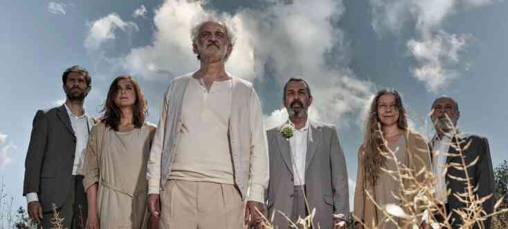 Οι πρωταγωνιστές της παράστασης που σκηνοθετεί ο Γιώργος Σκεύας