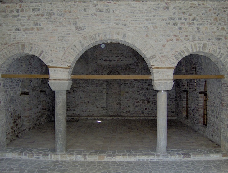 Εγκαίνια περιοδικής εικαστικής έκθεσης του Γιάννη Αδαμάκη στο Φετιχιέ Τζαμί Ναυπάκτου από την υπουργό Πολιτισμού Λίνα Μενδώνη