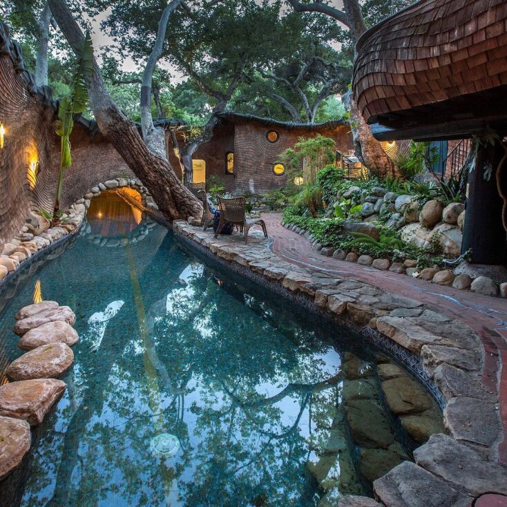 Πωλείται το εμπνευσμένο από τον Γκαουντί «Whale House» στην Καλιφόρνια έναντι 3,25 εκατομμυρίων δολαρίων - Δημιούργημα του αρχιτέκτονα Μάικλ Καρμάικλ.