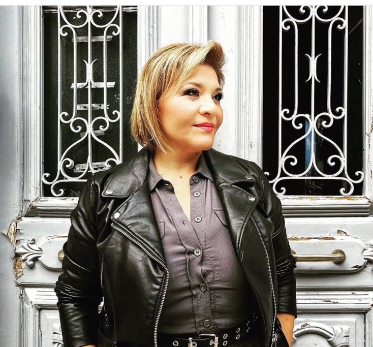 Γιώτα Νέγκα: Η τραγουδίστρια απαντά σε 33 ερωτήσεις για την Αθήνα