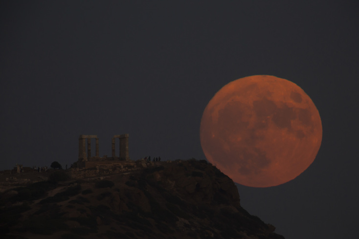 ΑΝΑΤΟΛΗ ΠΑΝΣΕΛΗΝΟΥ ΣΤΟ ΝΑΟ ΤΟΥ ΠΟΣΕΙΔΩΝΑ