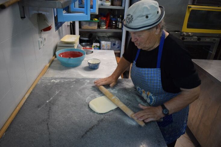 Τα μυστικά της σκοπελίτικης τυρόπιτας από την κυρά Κατίνα