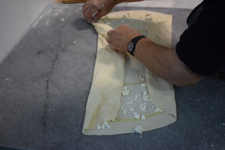 Τα μυστικά της σκοπελίτικης τυρόπιτας από την κυρά Κατίνα