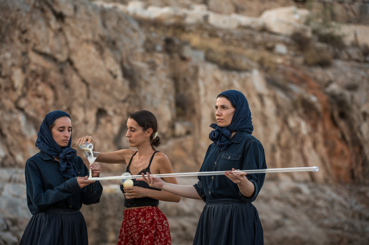 Πέντε γυναίκες προσφέρουν το μητρικό τους γάλα στην περφόρμανς του Ρομέο Καστελούτσι «Ma»