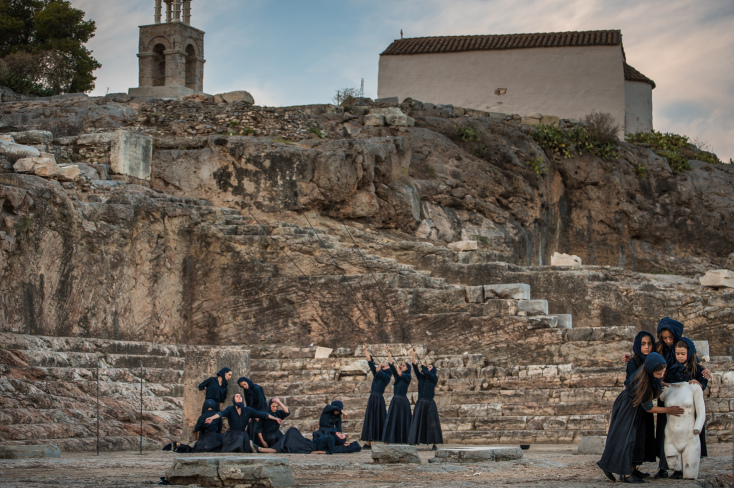 Ο χορός των γυναικών στο Τελεστήριο 