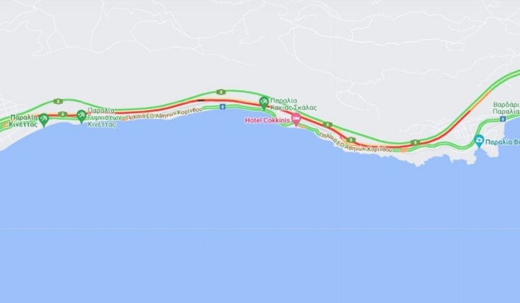 Ουρές χιλιομέτρων στο ρεύμα προς Αθήνα μετά από σύγκρουση τριών ΙΧ