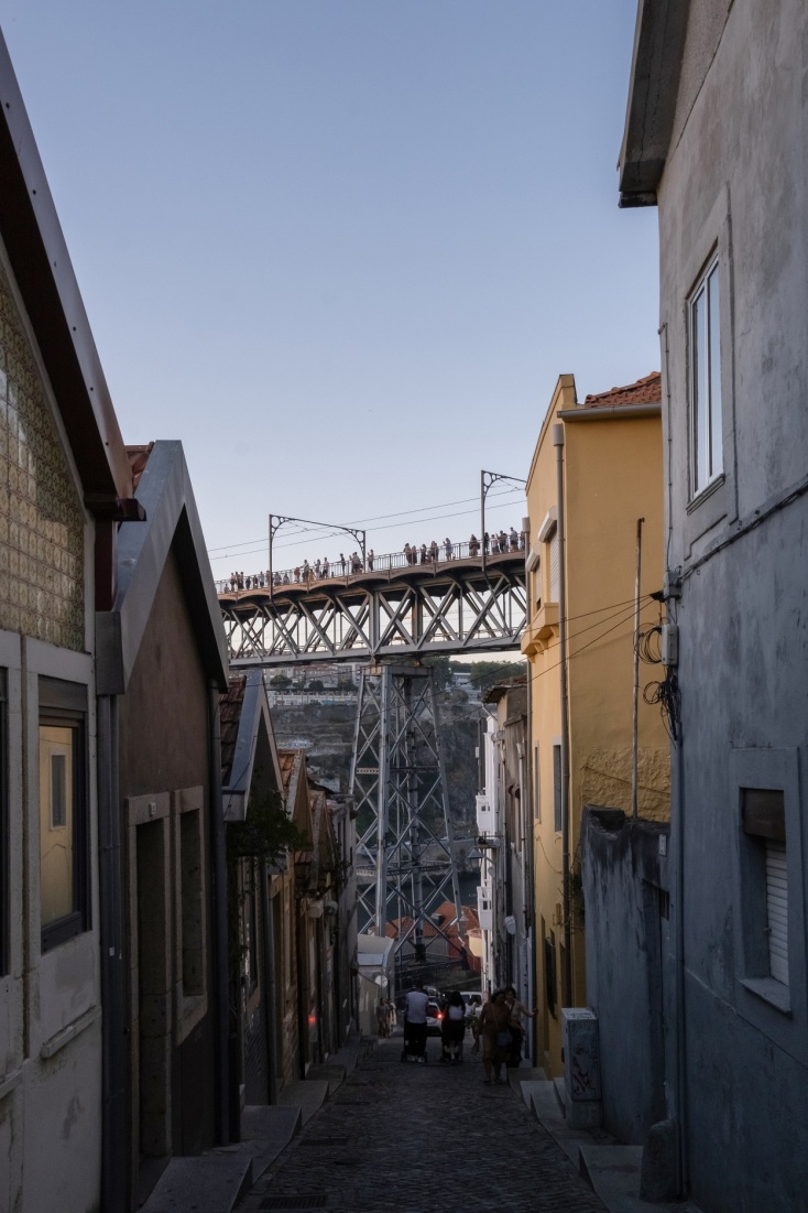 Έκθεση φωτογραφίας στον νέο χώρο της Luz Visual Studies - Είκοσι νέοι δημιουργοί παρουσιάζουν τη δουλειά τους - Περιηγηθήκαμε στο υλικό της έκθεσης «EXI(S)T».