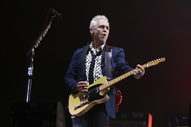 Ο Μάικ ΜακΚρίντι των Pearl Jam ετοιμάζει ροκ όπερα για τον Κρις Κορνέλ - Οι πρώτες πληροφορίες στο Instagram για το «Crying Moon».