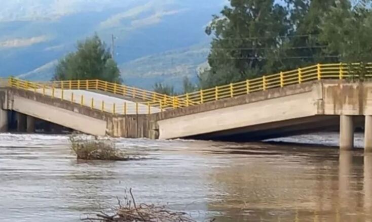 Κλειστή παραμένει η Εθνική Οδός Αθηνών-Θεσσαλονίκης (βίντεο)