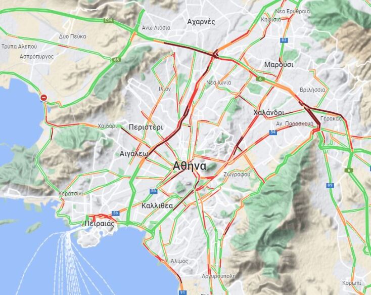 Χάος στον Κηφισό, μποτιλιάρισμα στην Αττική Οδό λόγω πτώσης υλικών