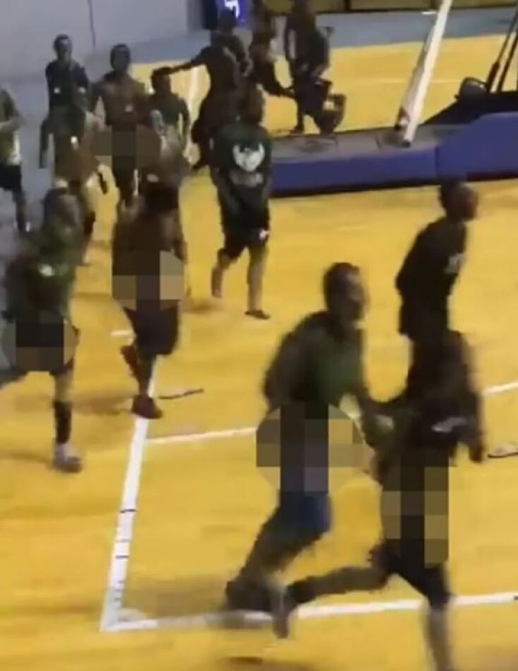 Βραζιλιάνοι φοιτητές αυνανίστηκαν για να πανηγυρίσουν νίκη της ομάδας τους