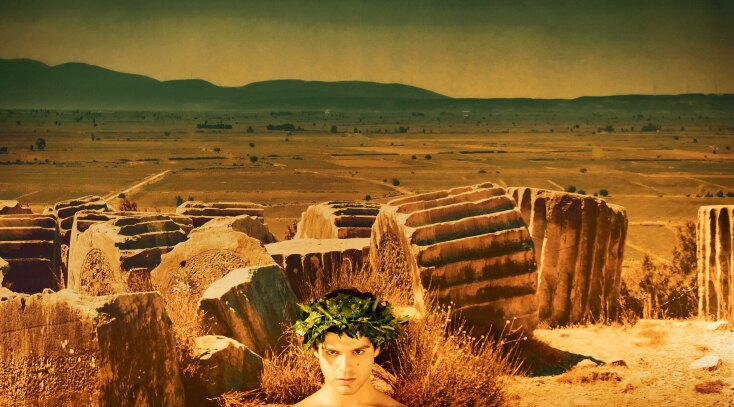 Το "Σάμερταϊμ" της bijoux de kant έκανε πρεμιέρα στον αρχαιολογικό χώρο Ναού Απόλλωνος στη Μητρόπολη Καρδίτσας