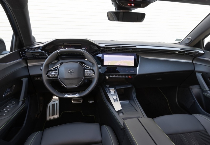 Μα πόση γοητεία μπορεί να κρύβει το νέο Peugeot 408;