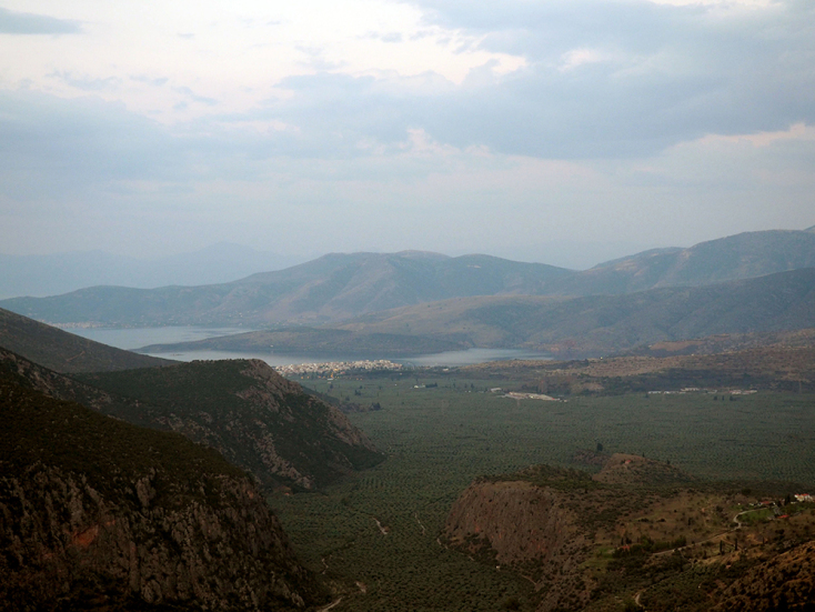 38οι Ποιητικοί Αγώνες Δελφών: Ένας διαγωνισμός - θεσμός για την ανάδειξη νέων δημιουργών
