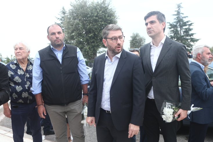 Συγκίνηση στο τελευταίο «αντίο» στον Γιάννη Ιωαννίδη