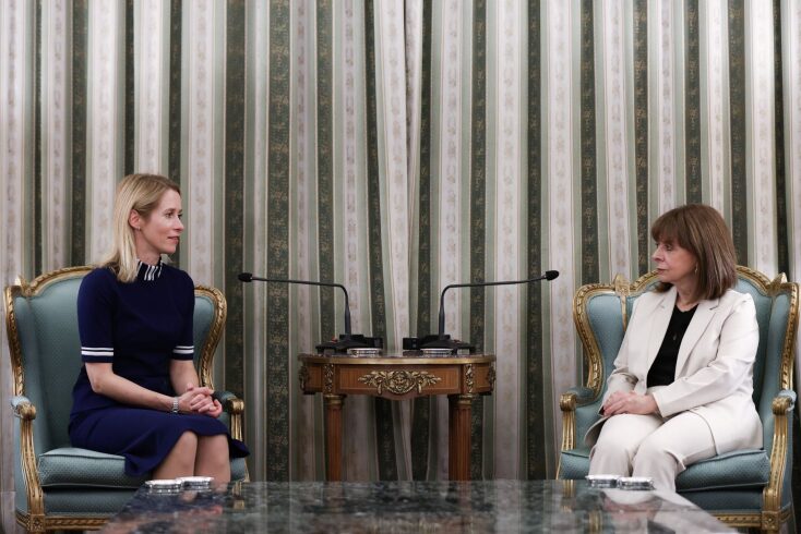 Κατερίνα Σακελλαροπούλου: Η Πρόεδρος της Δημοκρατίας καταδίκασε την τρομοκρατική επίθεση της Χαμάς στο Ισραήλ κατά τη συνάντησή της με την Εσθονή πρωθυπουργό.