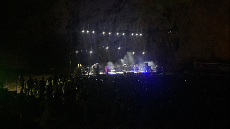 IDLES: Εντυπώσεις από την πρώτη τους συναυλία στην Ελλάδα, στο Θέατρο Βράχων.