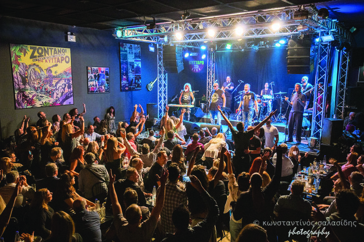 Οι Λάκης Παπαδόπουλος, Γιάννης Γιοκαρίνης, Γιάννης Μηλιώκας, Νίκος Ζιώγαλας στο Κύτταρο