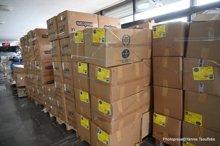 Συσκευάστηκαν και μεταφέρθηκαν στους Δήμους Παλαμά και Φαρκαδόνας, συνολικά 57 παλέτες με υλικό